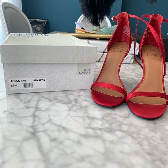 14th & Union Anika-Fab ankle strap red sandals - Picture 8 of 8